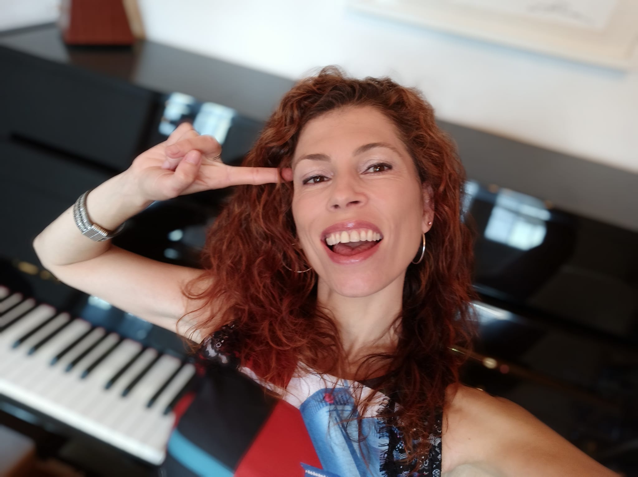 Gemma Pedros Opal vocal coach cantante complete vocal technique hacer fuerza para cantar.png
